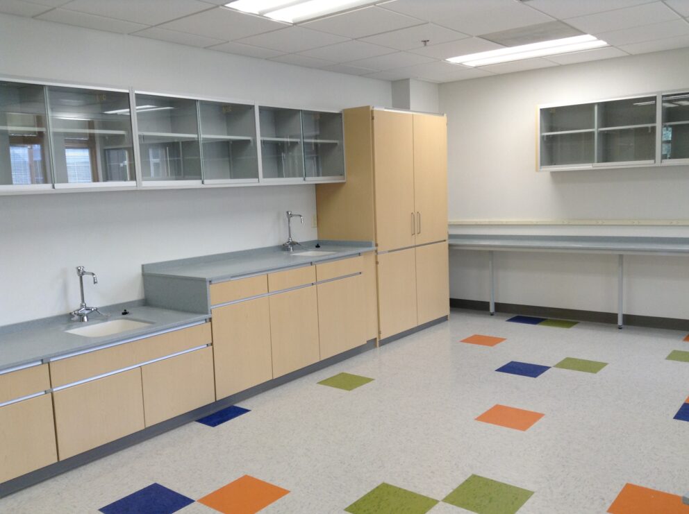 DDA-Compliant Lab Solutions - DDA Lower Height Wall Benches