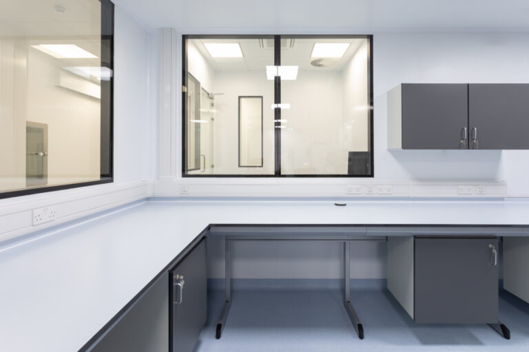 Pharmaceutical Science Laboratory Furniture S+B