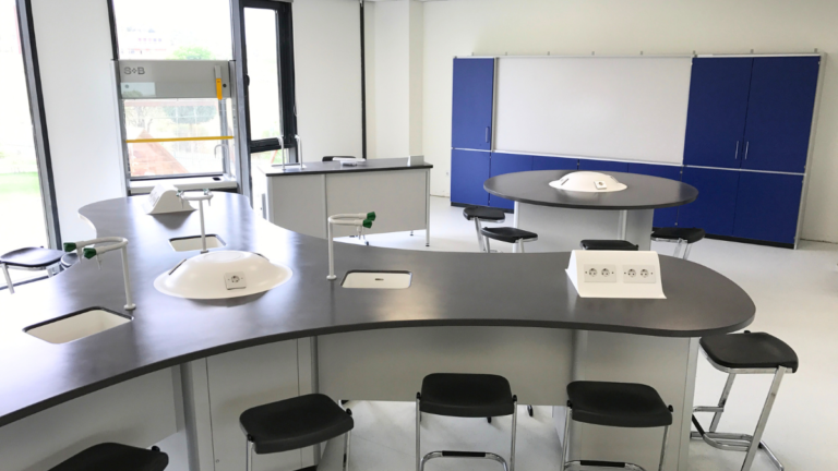 Recirculating fume cupboard in a school lab