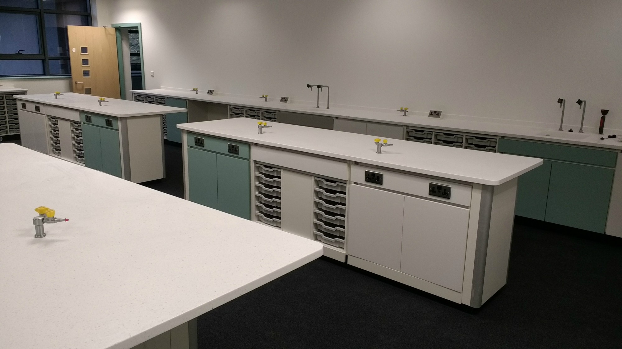 lab furniture S+B